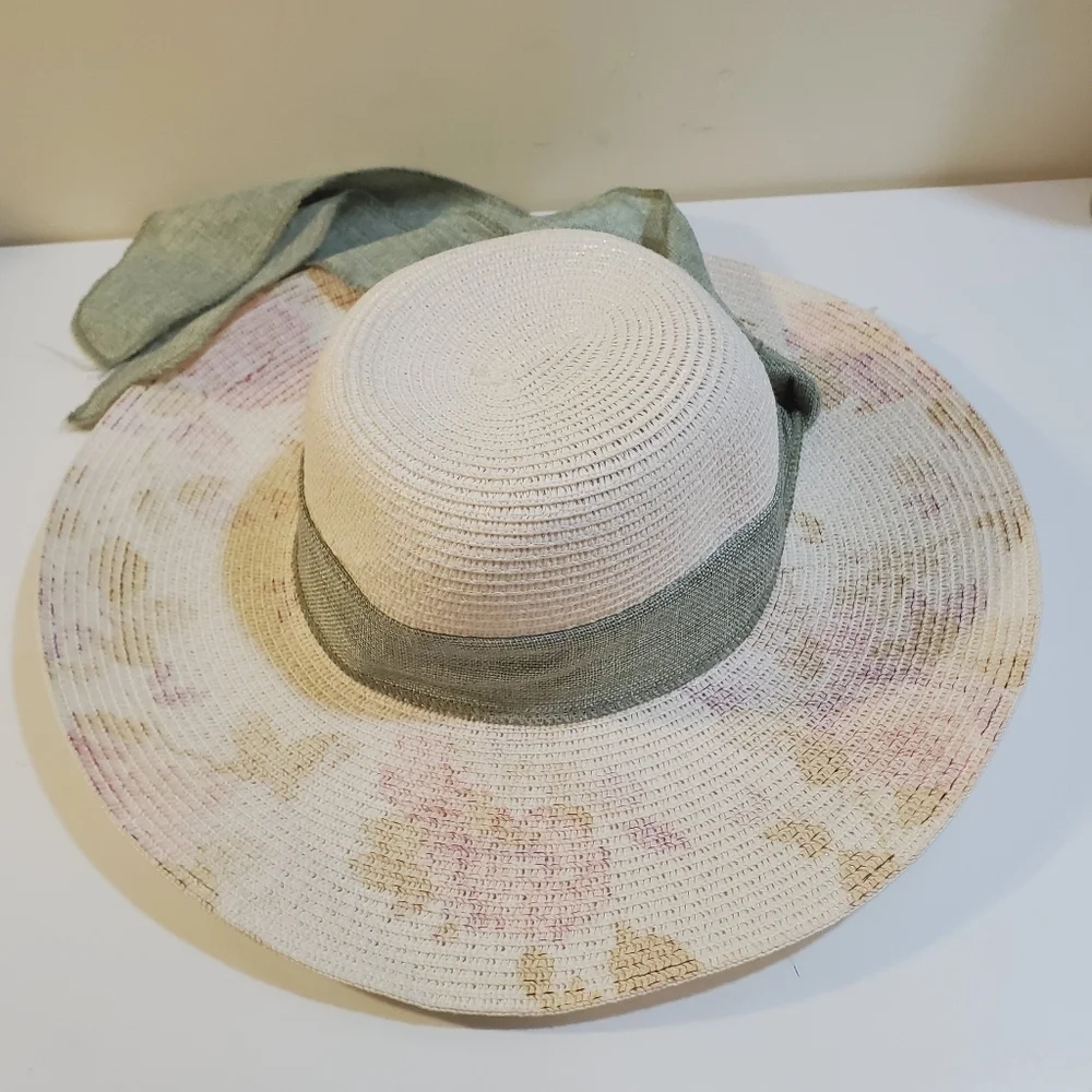 Diamond Dotz at Home  100% Paper hat